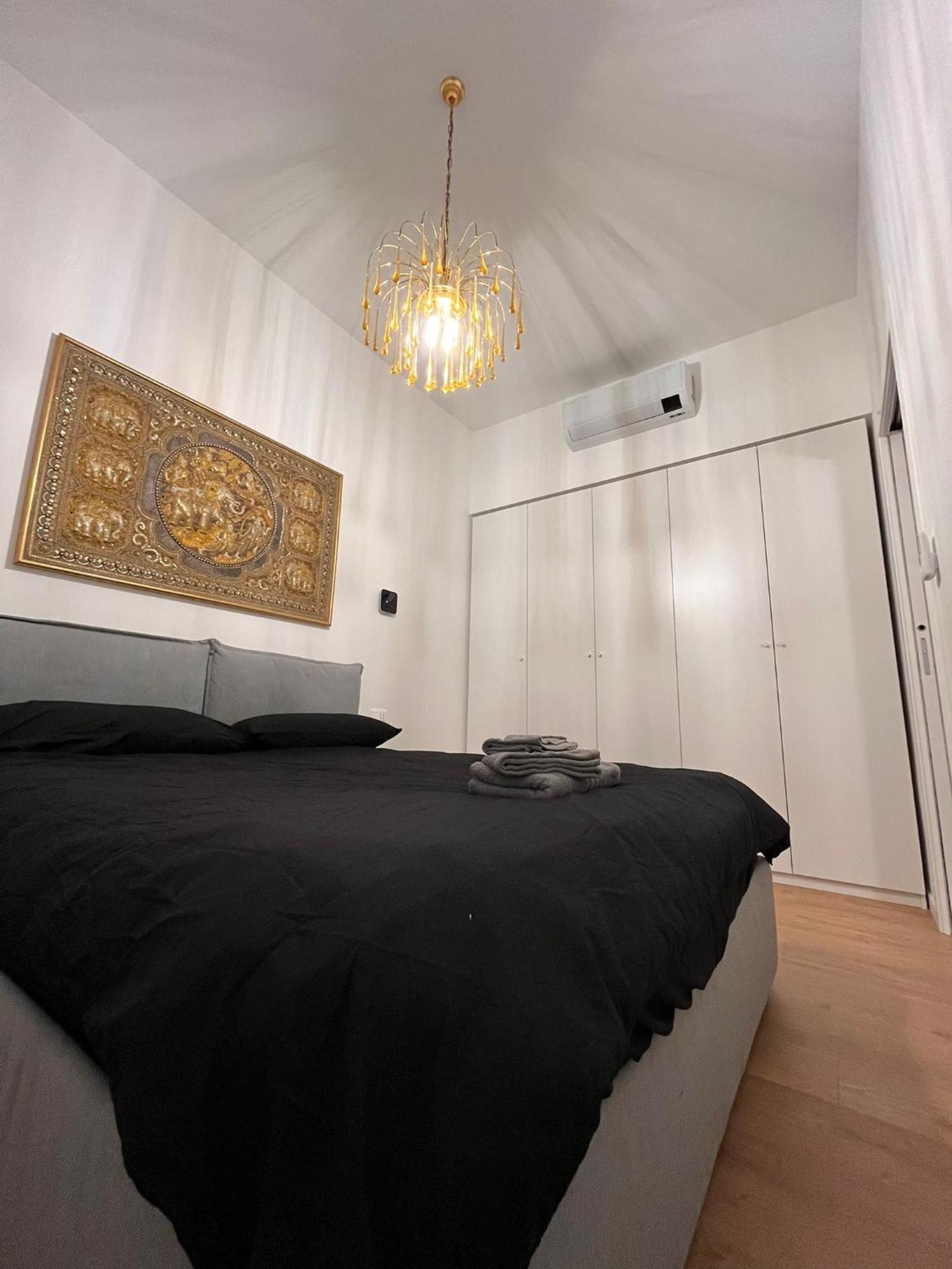 Trieste Centrale Luxury Apartament In Stile Moderno Exterior photo